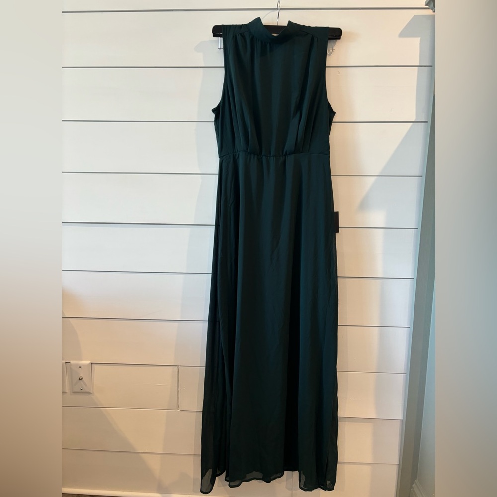 Emerald Green Lulus midi dress